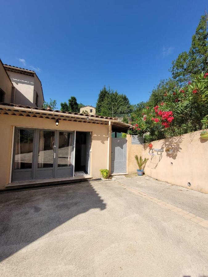 Studio Calme Et Agreable Avec Acces Jardin Partage Le Bar-sur-Loup Εξωτερικό φωτογραφία